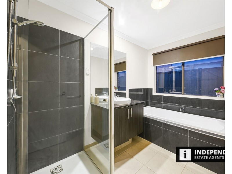 22 Herbal Ave, Kurunjang VIC 3337