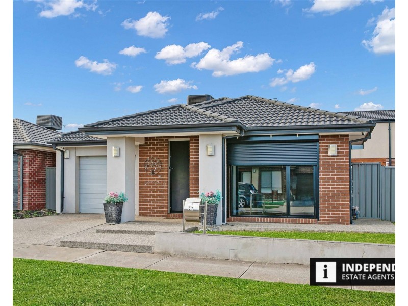 57  Perennial Drive, Kurunjang VIC 3337