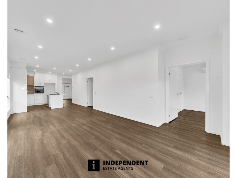 13 Kelpie Street, Cranbourne East VIC 3977