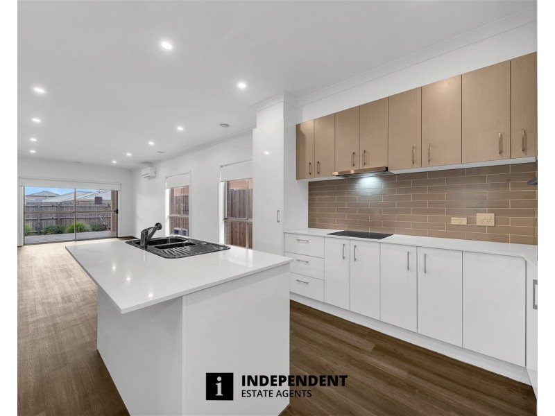13 Kelpie Street, Cranbourne East VIC 3977