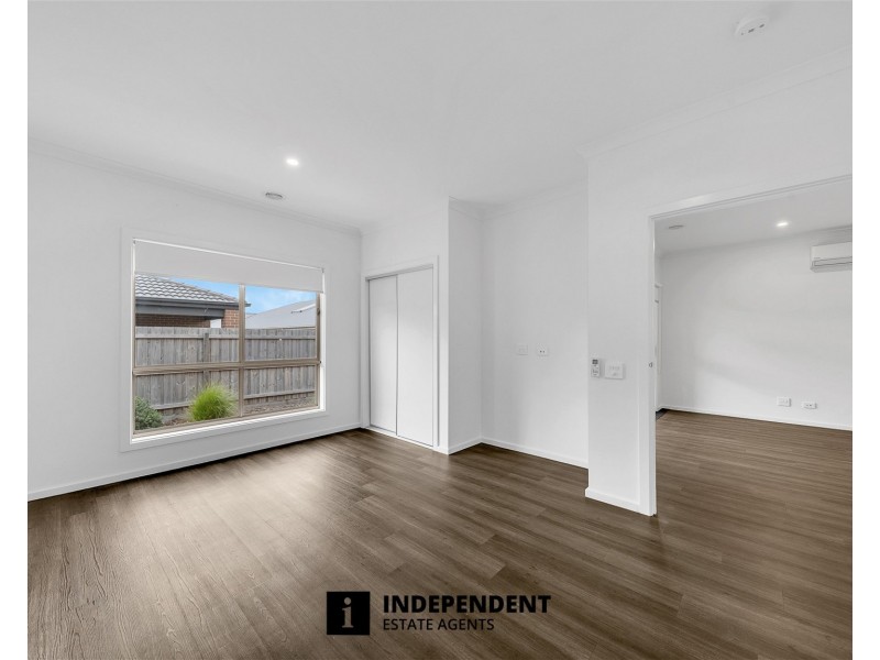13 Kelpie Street, Cranbourne East VIC 3977