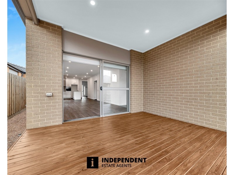 13 Kelpie Street, Cranbourne East VIC 3977