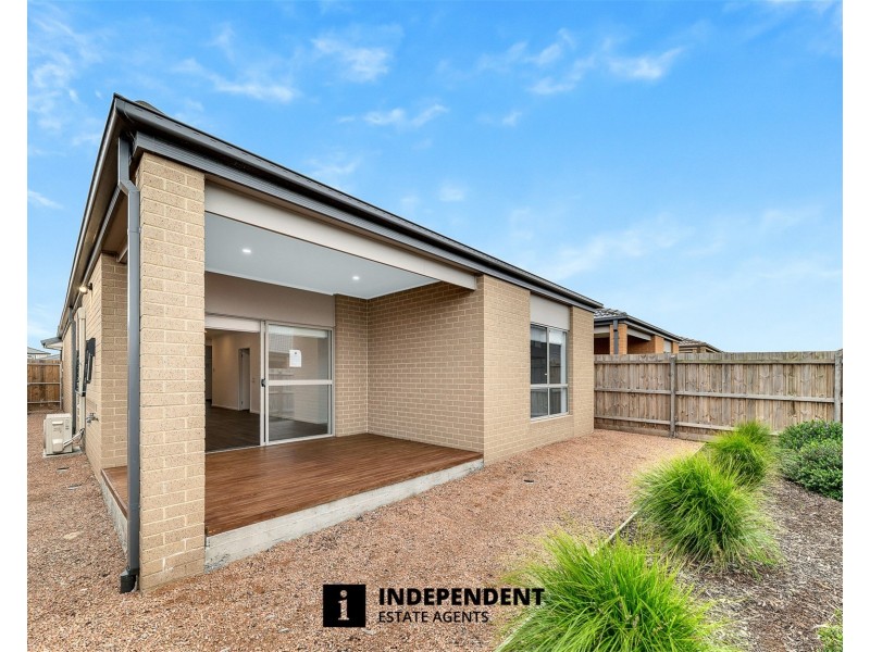 13 Kelpie Street, Cranbourne East VIC 3977