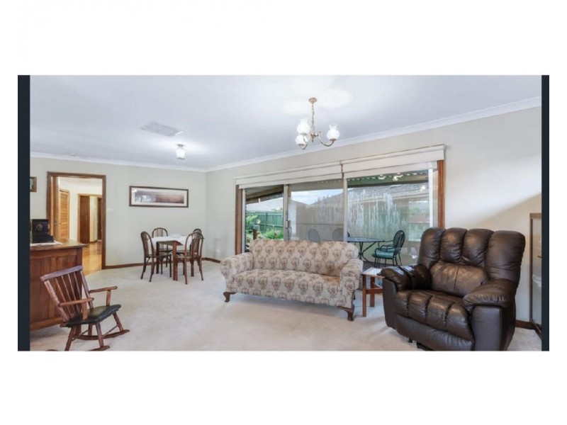 1 Sandra St, Melton VIC 3337