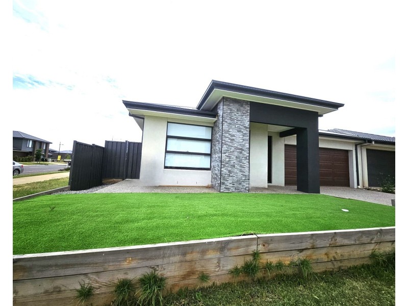 26 CONONDALE AVENUE, Truganina VIC 3029