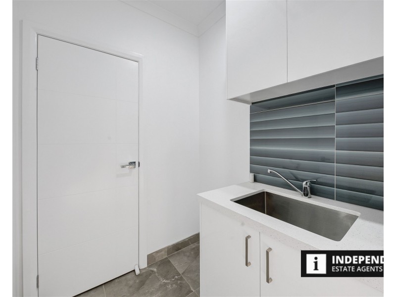 26 CONONDALE AVENUE, Truganina VIC 3029