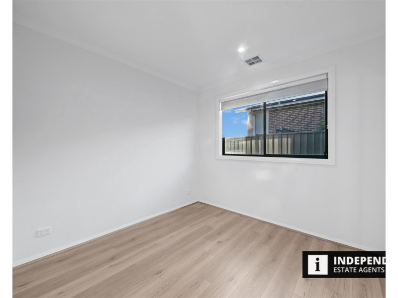 26 CONONDALE AVENUE, Truganina VIC 3029