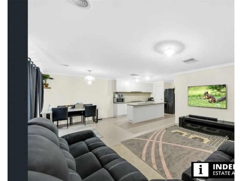 18 Fantail Way, Brookfield VIC 3338