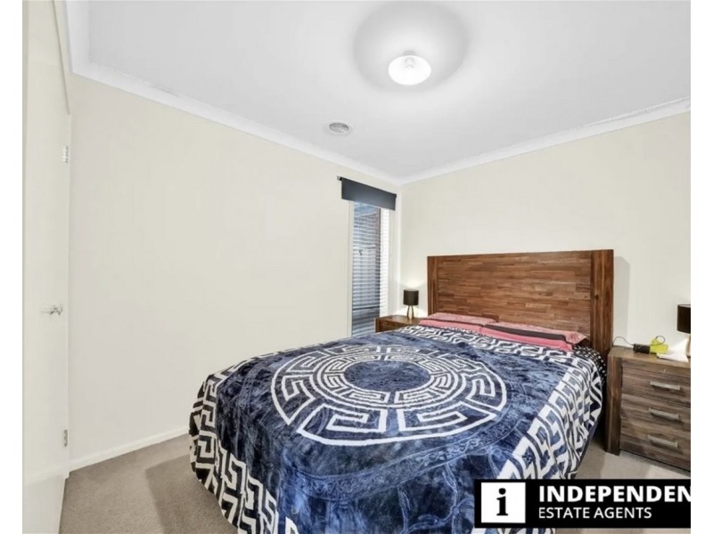 18 Fantail Way, Brookfield VIC 3338