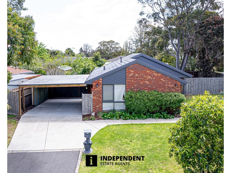 1 Kara Walk, Cranbourne VIC 3977