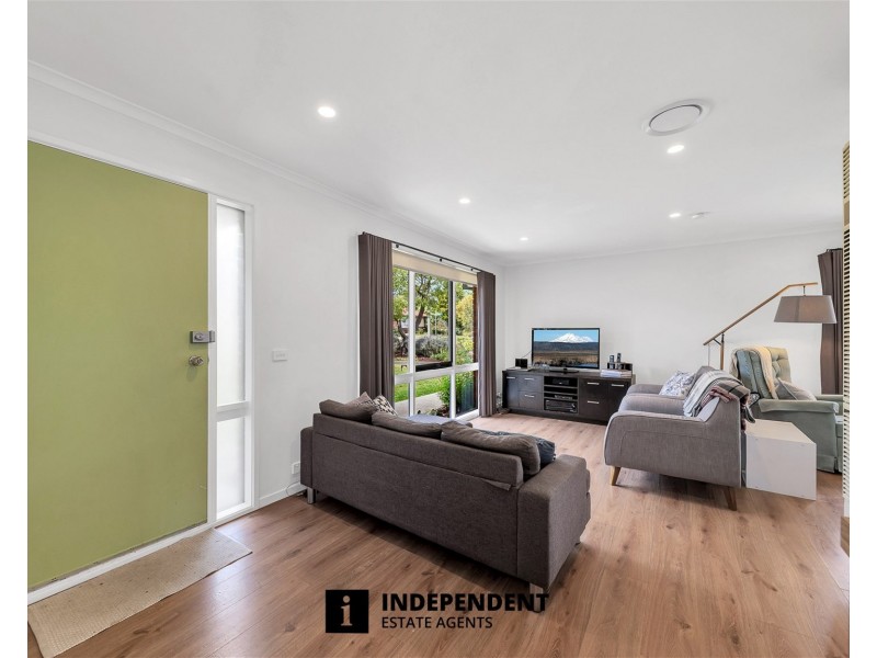 1 Kara Walk, Cranbourne VIC 3977