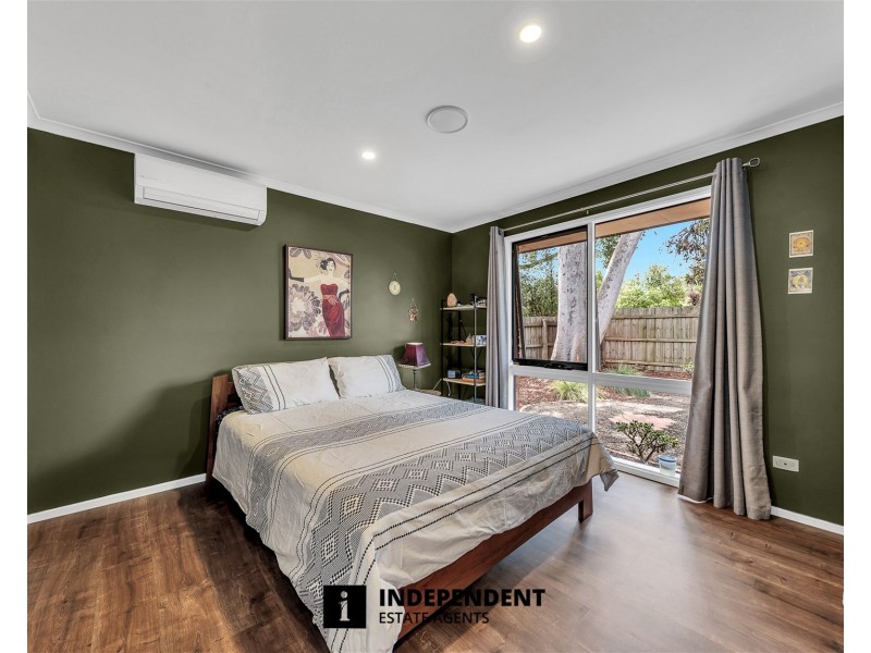 1 Kara Walk, Cranbourne VIC 3977