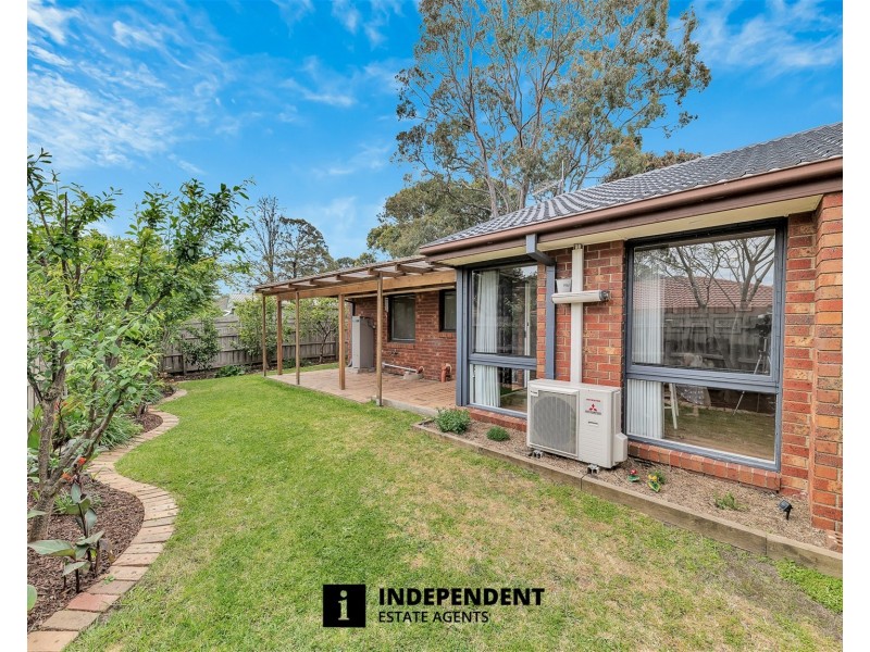 1 Kara Walk, Cranbourne VIC 3977
