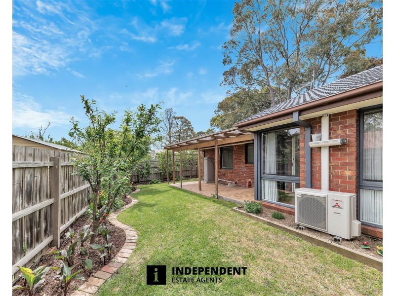 1 Kara Walk, Cranbourne VIC 3977