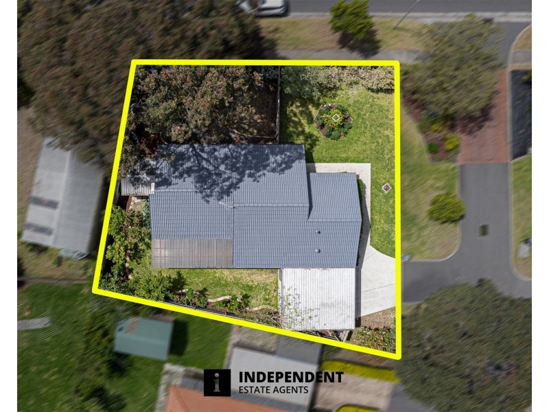 1 Kara Walk, Cranbourne VIC 3977