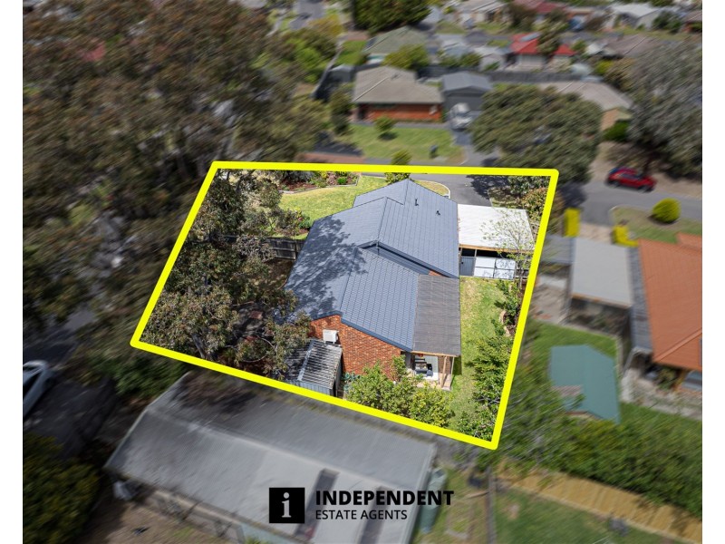 1 Kara Walk, Cranbourne VIC 3977