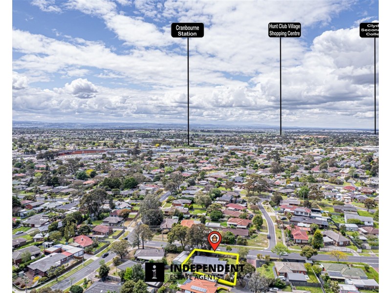 1 Kara Walk, Cranbourne VIC 3977