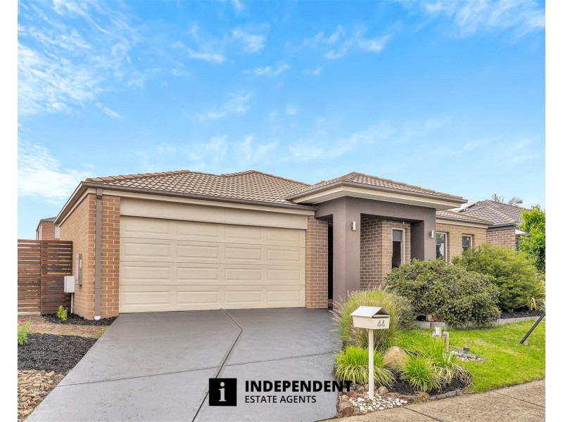 44 LEMON GROVE, Cranbourne West VIC 3977