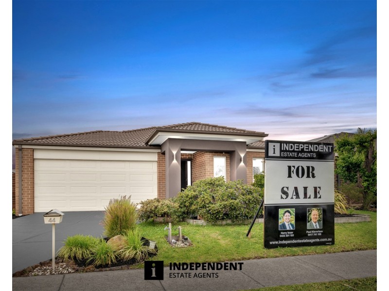 44 LEMON GROVE, Cranbourne West VIC 3977