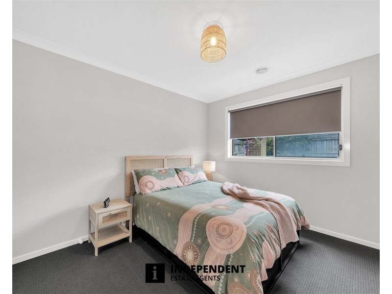 44 LEMON GROVE, Cranbourne West VIC 3977