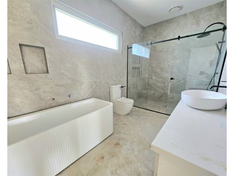 69 Darley Rd, Darley VIC 3340