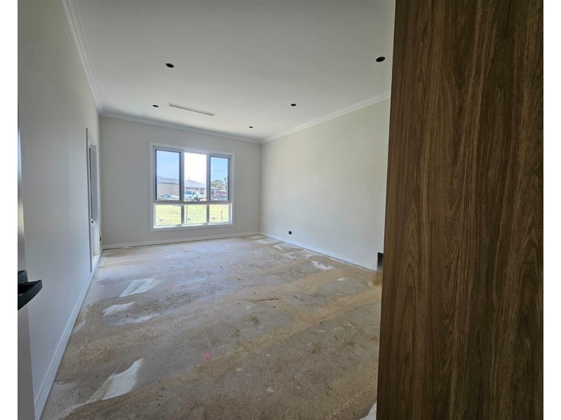 69 Darley Rd, Darley VIC 3340