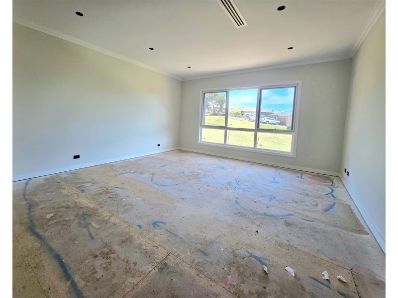 69 Darley Rd, Darley VIC 3340