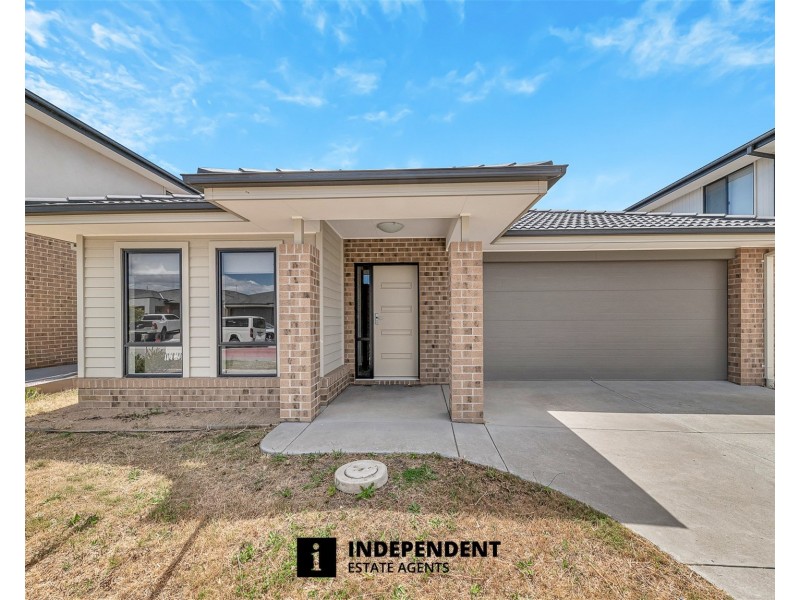 27 SHOVELER STREET, Clyde North VIC 3978