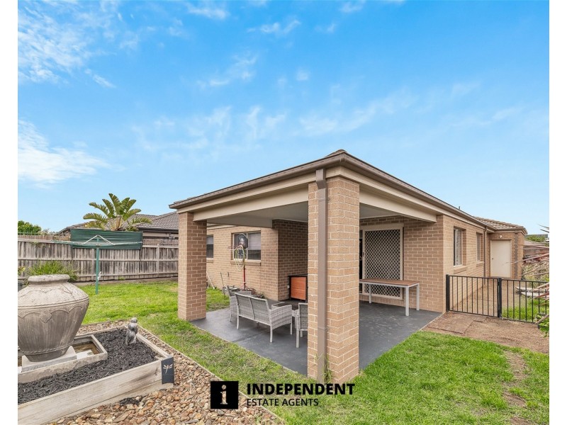 44 Lemon Grove, Cranbourne West VIC 3977