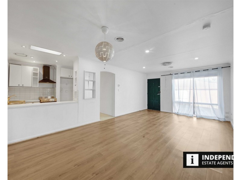 1/2-4 Brooklyn Road, Melton South VIC 3338