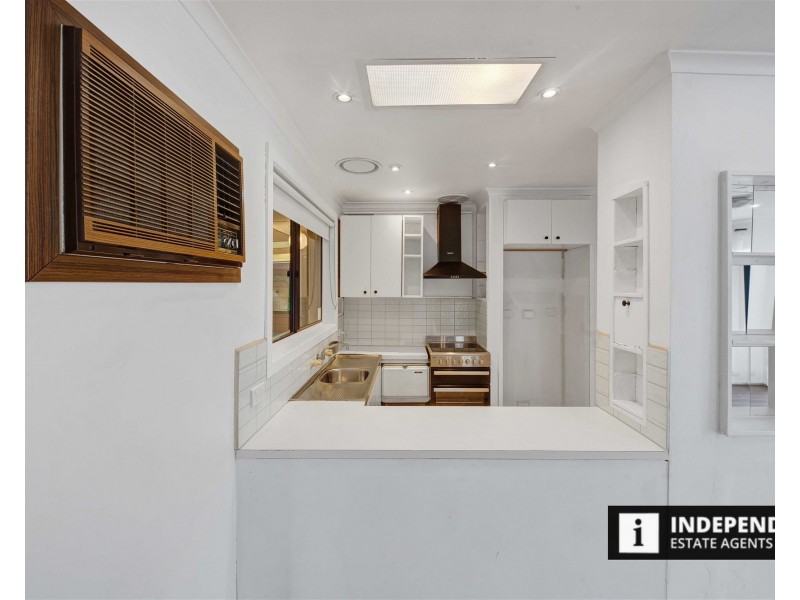 1/2-4 Brooklyn Road, Melton South VIC 3338