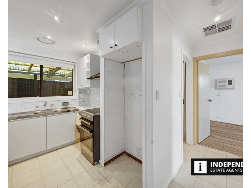 1/2-4 Brooklyn Road, Melton South VIC 3338