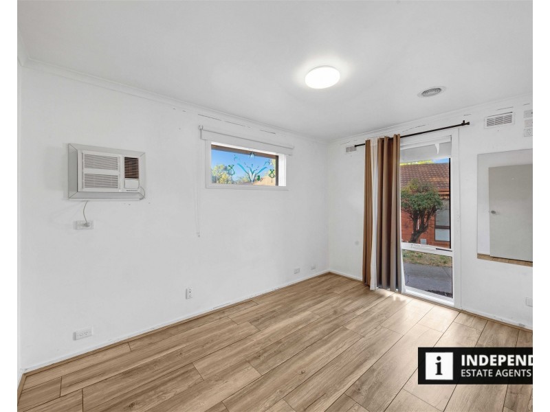 1/2-4 Brooklyn Road, Melton South VIC 3338