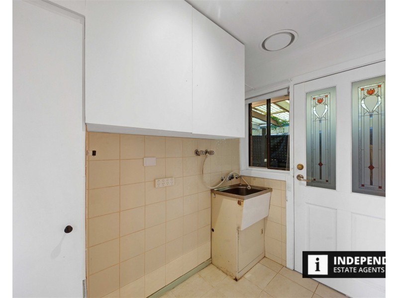 1/2-4 Brooklyn Road, Melton South VIC 3338