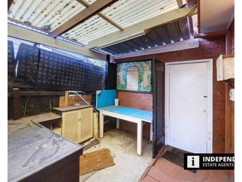 1/2-4 Brooklyn Road, Melton South VIC 3338