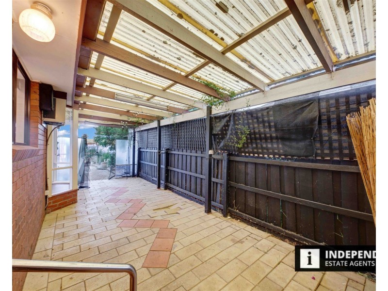 1/2-4 Brooklyn Road, Melton South VIC 3338