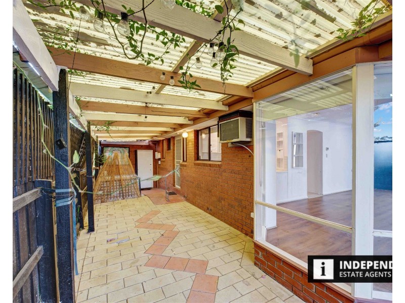 1/2-4 Brooklyn Road, Melton South VIC 3338