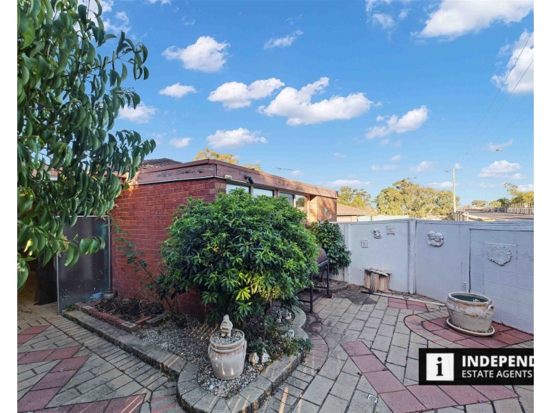 1/2-4 Brooklyn Road, Melton South VIC 3338