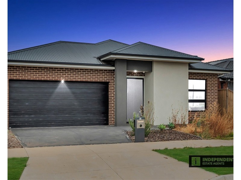 56 Claudia Crescent, Kurunjang VIC 3337