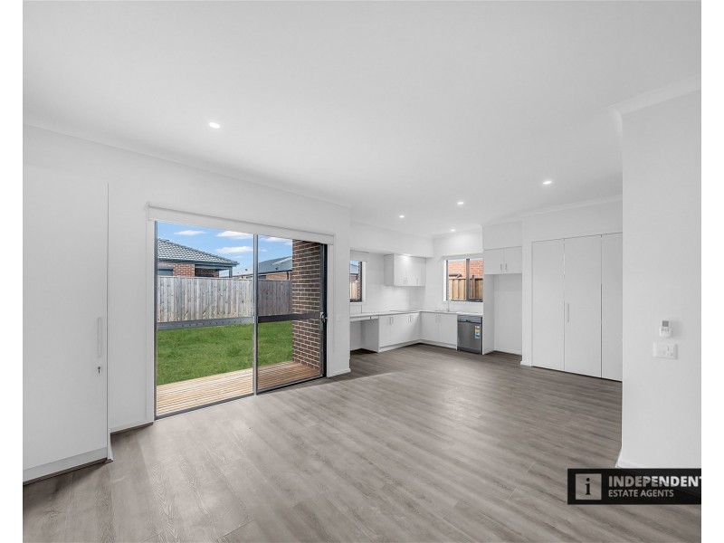56 Claudia Crescent, Kurunjang VIC 3337