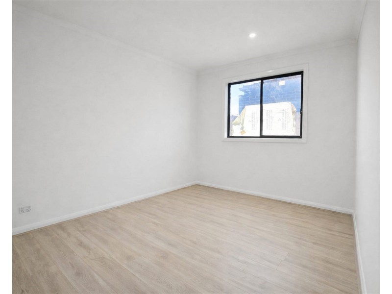 8  Jiren Street, Rockbank VIC 3335