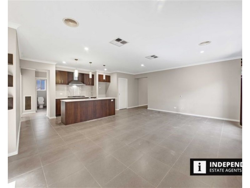 17  Cornwell Street, Melton South VIC 3338