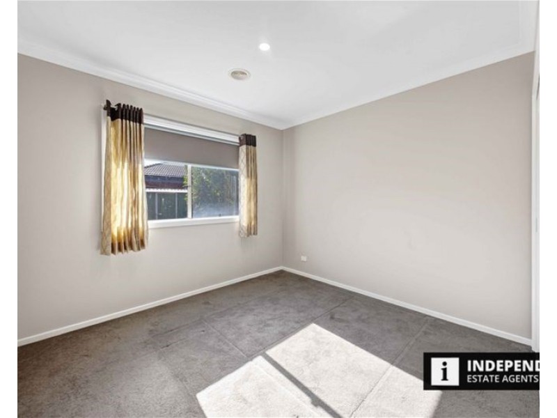 17  Cornwell Street, Melton South VIC 3338