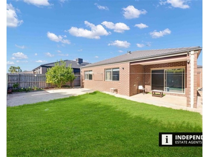 17  Cornwell Street, Melton South VIC 3338