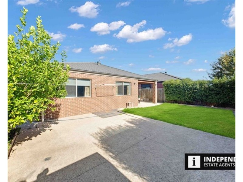 17  Cornwell Street, Melton South VIC 3338