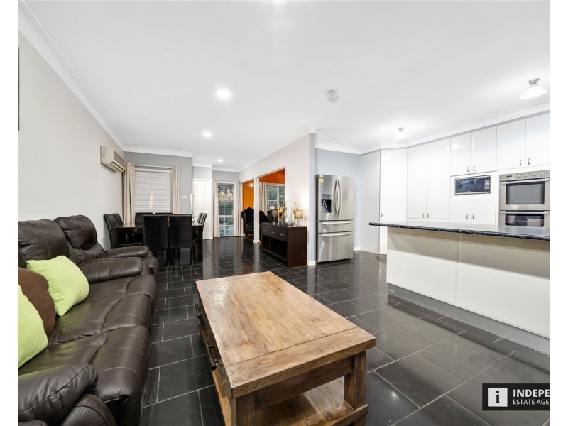 104  Waverley Park Drive, Cranbourne North VIC 3977