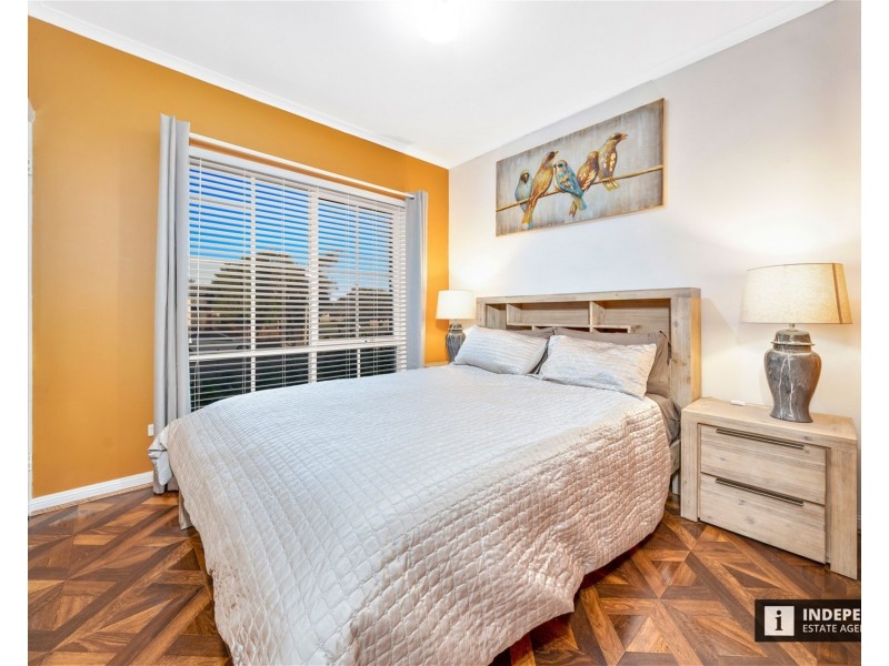 104  Waverley Park Drive, Cranbourne North VIC 3977