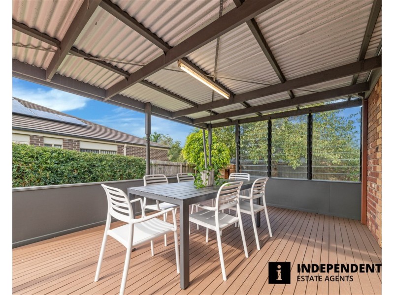 6 Wildwood Court, Cranbourne North VIC 3977