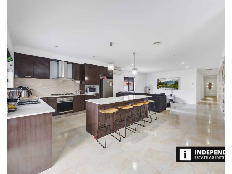 7 Red Fox Boulevard, Brookfield VIC 3338