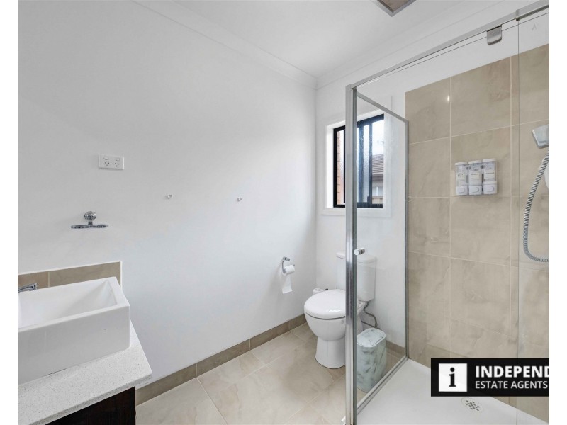 7 Red Fox Boulevard, Brookfield VIC 3338
